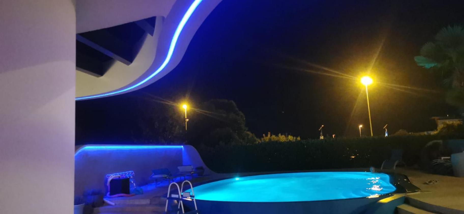 Villa Elke Maria With Overflow Pool And Hydromassage Novigrad Istria Eksteriør billede